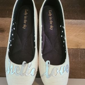 Loly in the Sky Hello Love flat NWOT 8.5